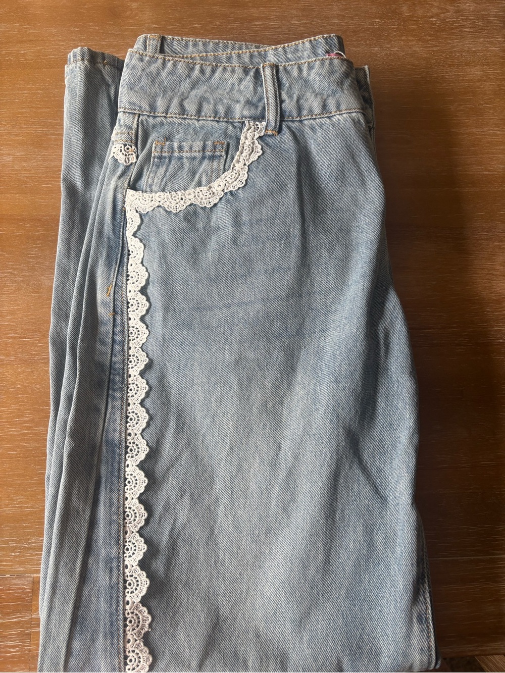 Edikted Light Blue Straight-Leg Jeans with White Lace Trim